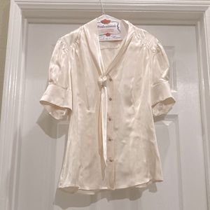 Banana Republic cream short sleeve button up blouse